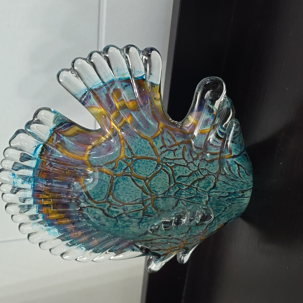 Artistic Glass Fish Figurine - Multicolor Paperweight - Picture 4 of 7